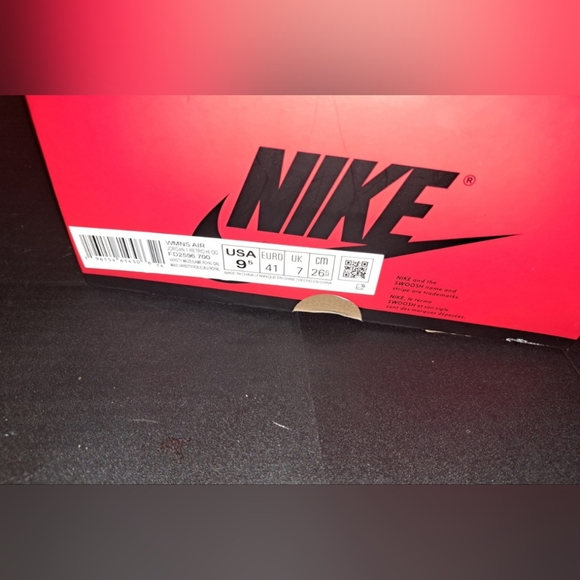 Nike WMNS AirJordan 1 High OG Game Royal and Varsity Maize New Size 9.5 - Picture 14 of 14